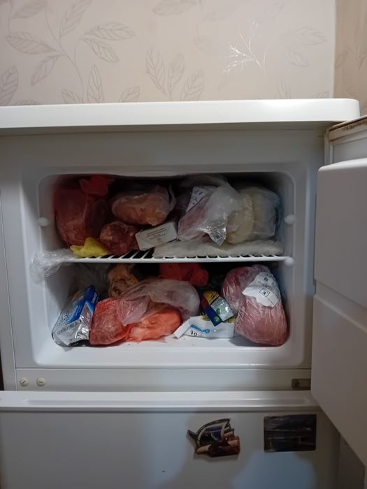 Продавам хладилник