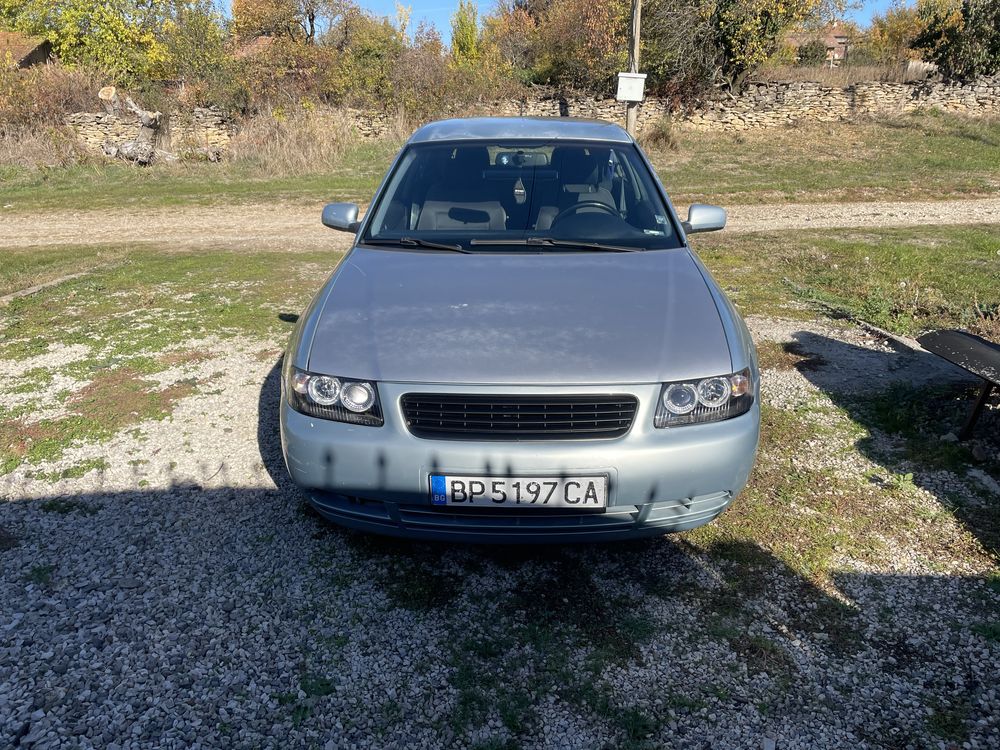 Продавам АУДИ А3 1.8Т