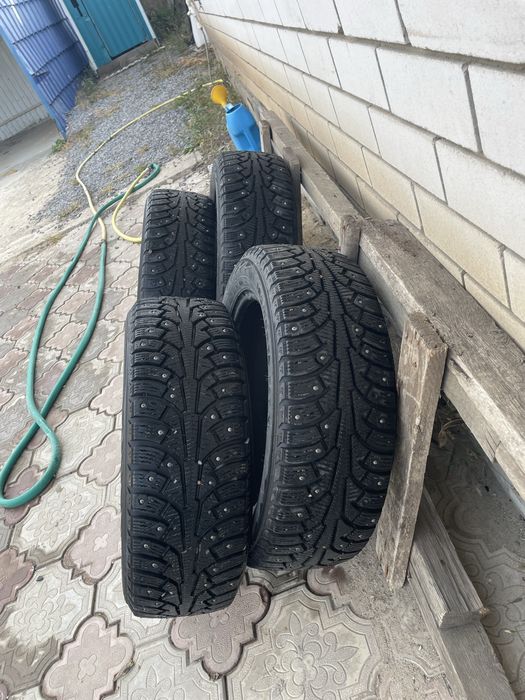 Продается зимние шины(шипы) 185/55/15 Nordman 5(Nokian)