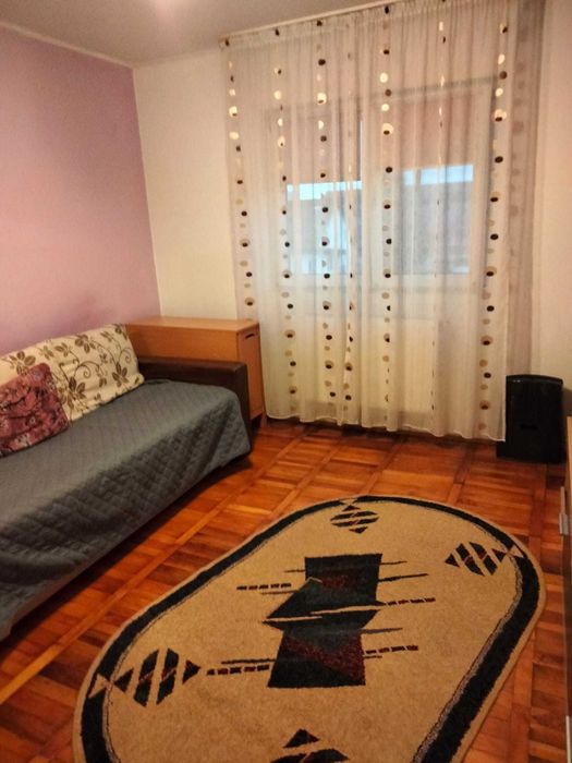 Garsoniera de închiriat Tractoru