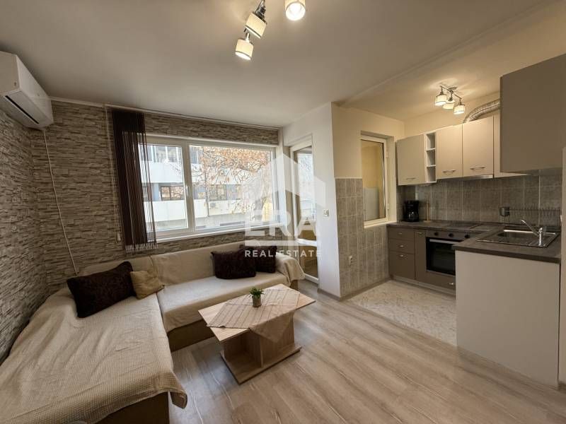 Дава се под наем Двустаен апартамент в Варна, Лятно кино Тракия - 70 кв.м за 460 € - Снимка #1