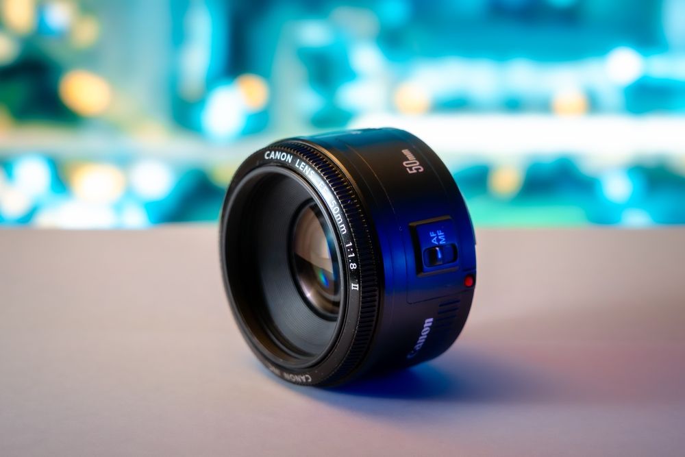 Obiectiv Canon EF 50mm 1.8 II + UV