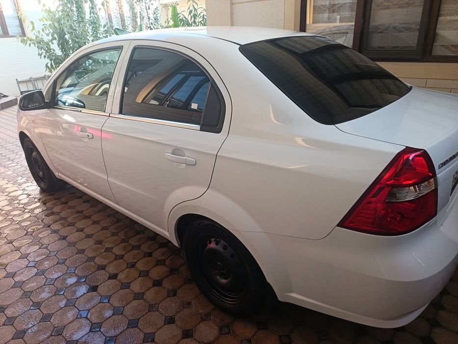 Нексия 3  сотилади