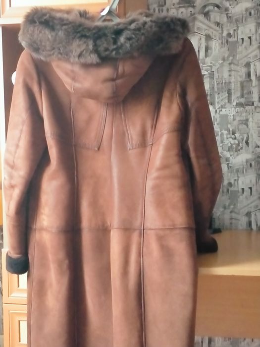 Продам дубленку женскую