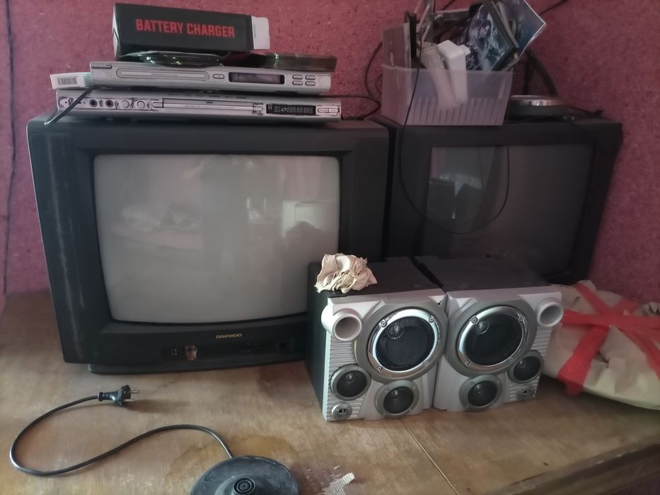 Televizor, dvd bor