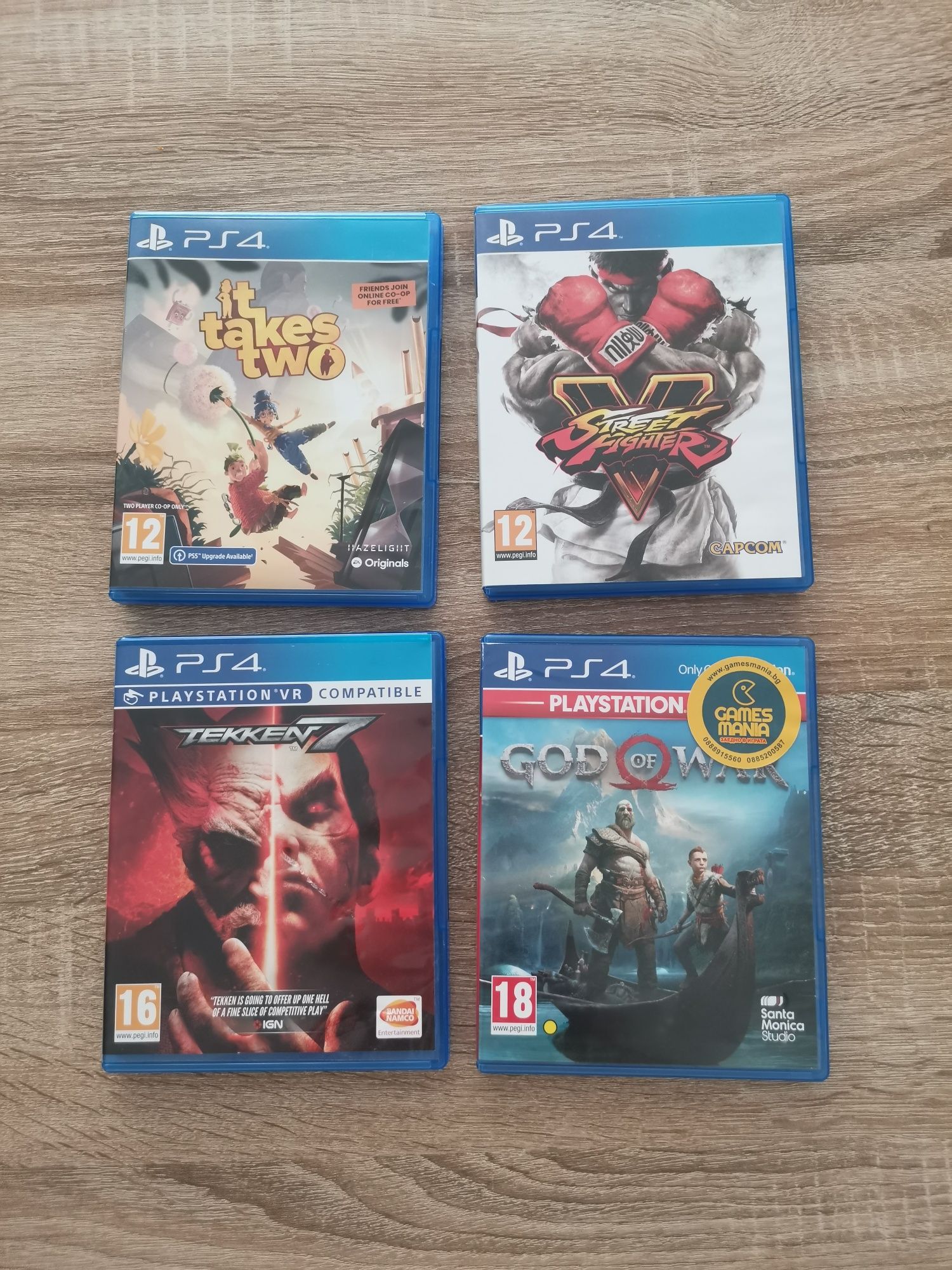 PS4 + 2 джойстика и 4 игри