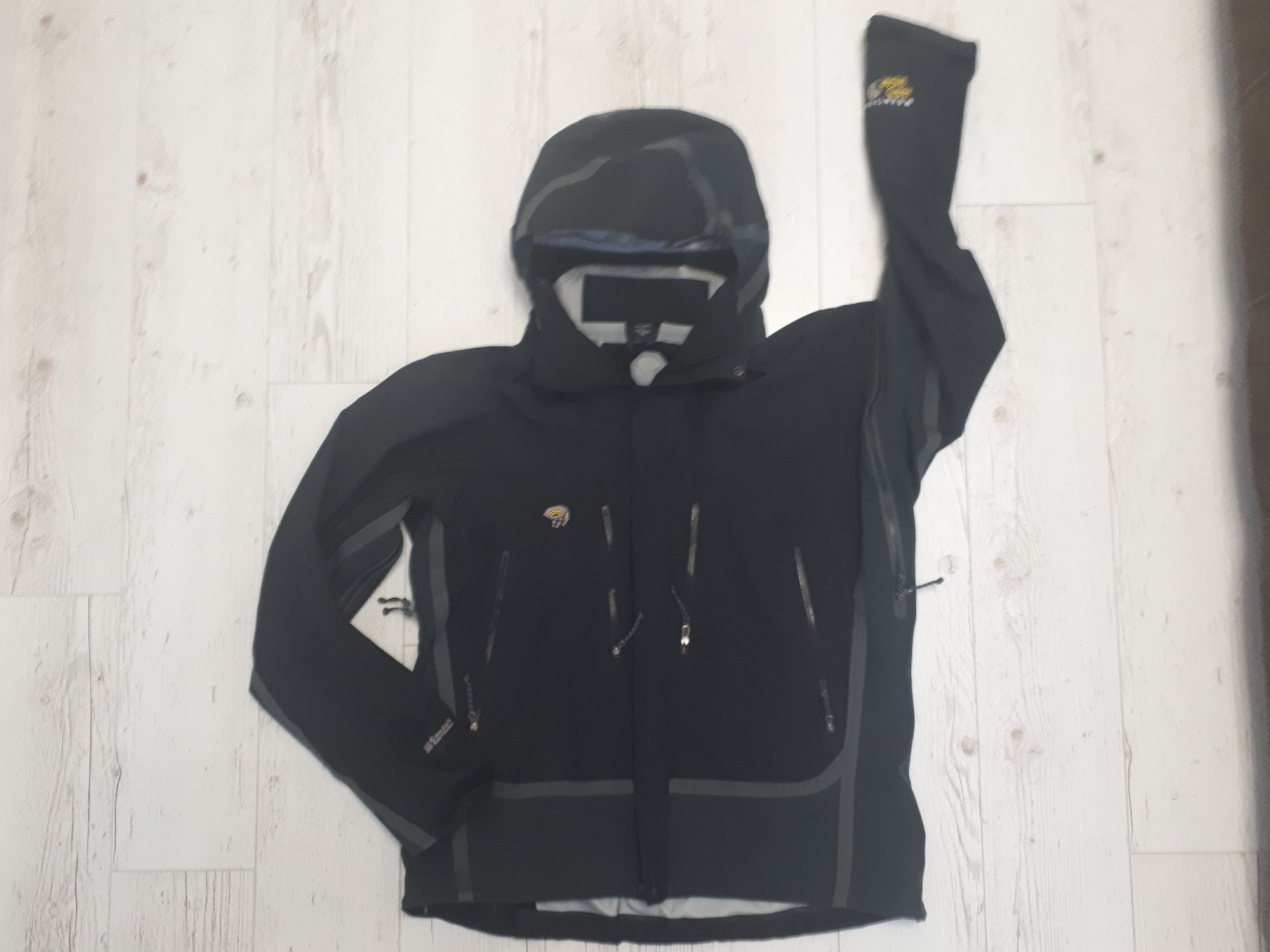 Montain Hard Wear Softshell-Ориг. Яке