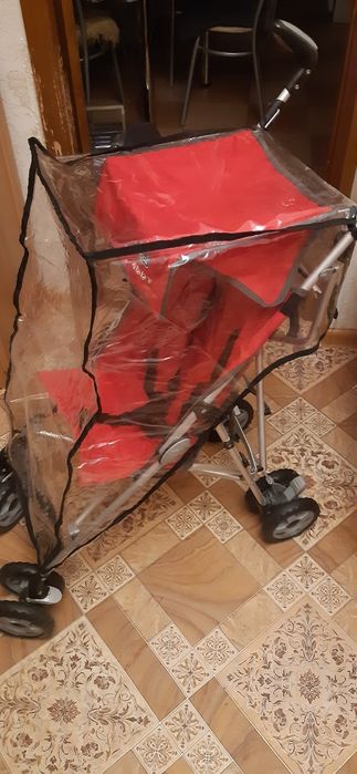 Продам прогулочную коляску для ребенка