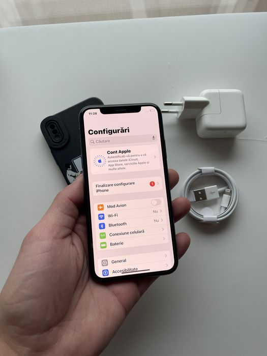 • Iphone XS  •  BATERIE 88% •