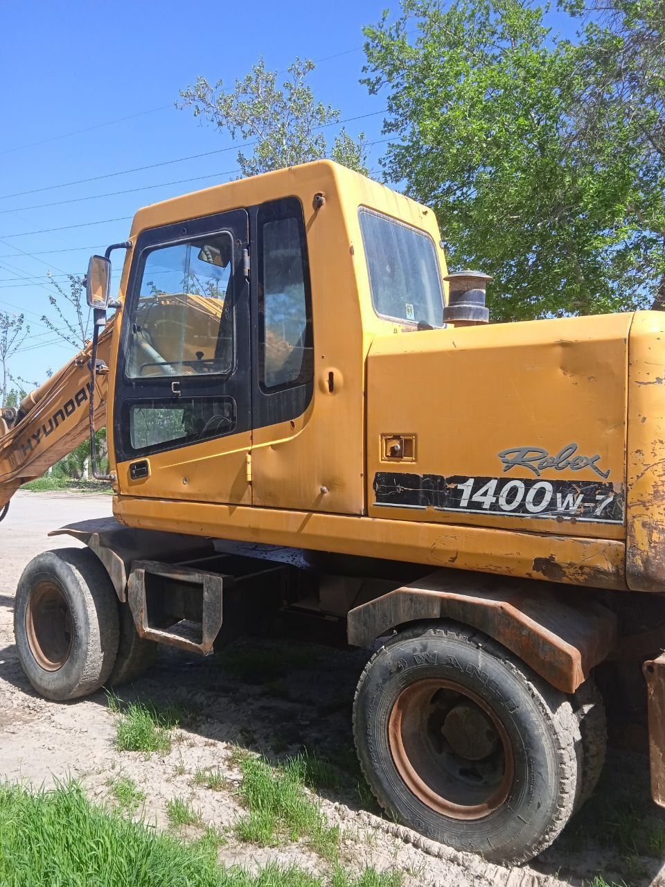 Продаётся экскаватор Хундай 1400