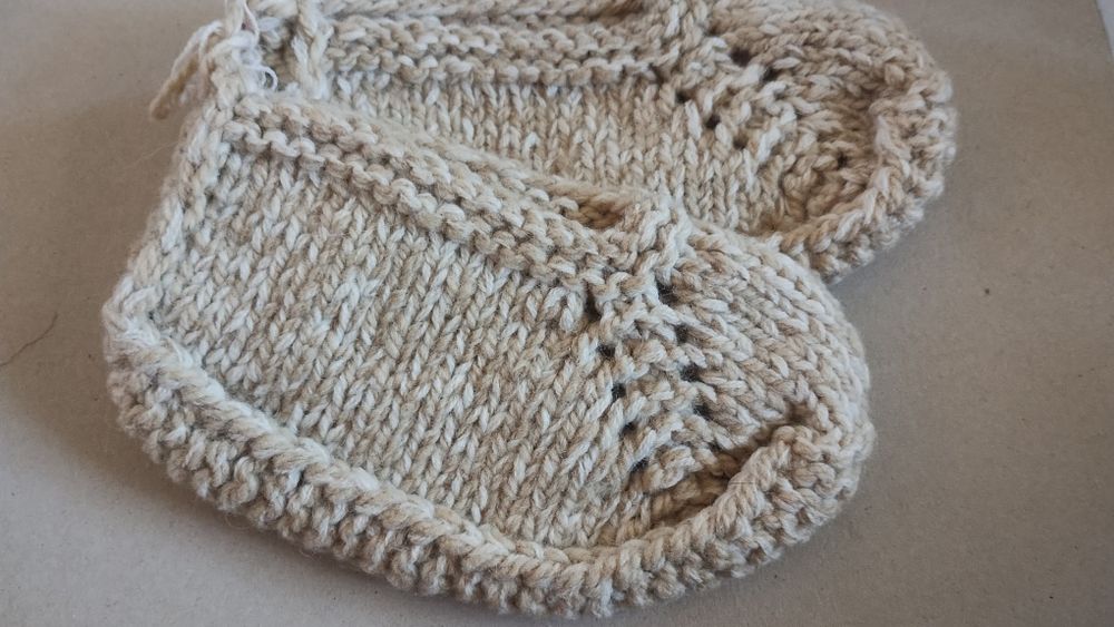 Вълнени терлици модел Мария