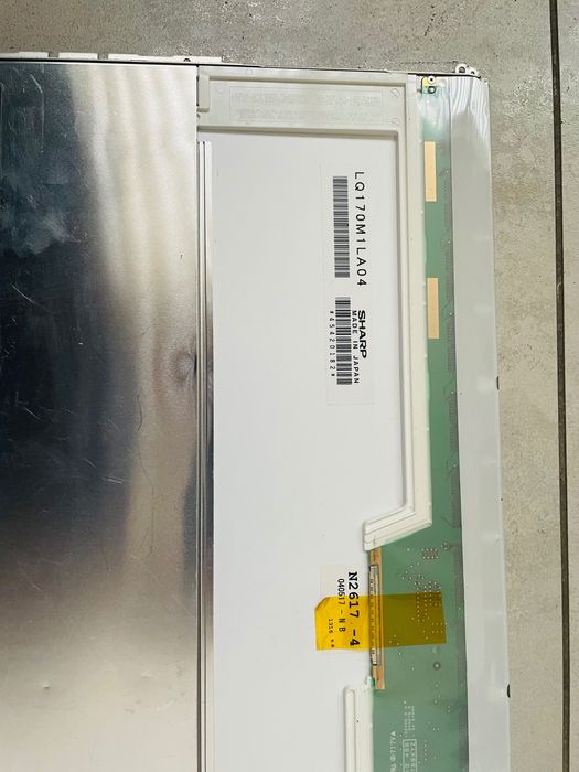 Display SHARP, laptop.