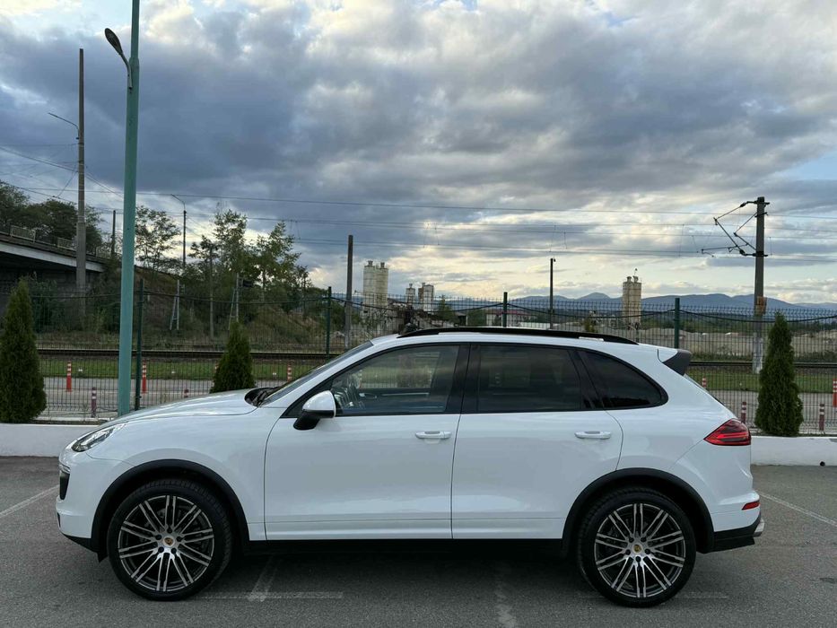 Porsche Cayenne 2016