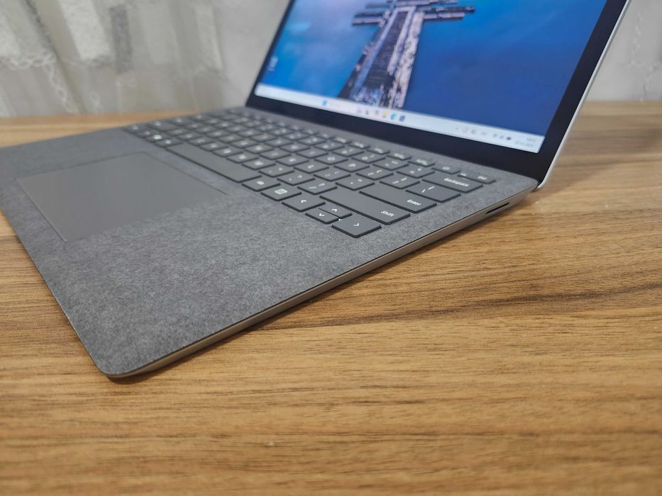 Microsoft Surface Laptop 4