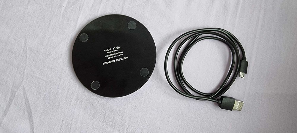 Vand incarcator wireless Power Delivery nou