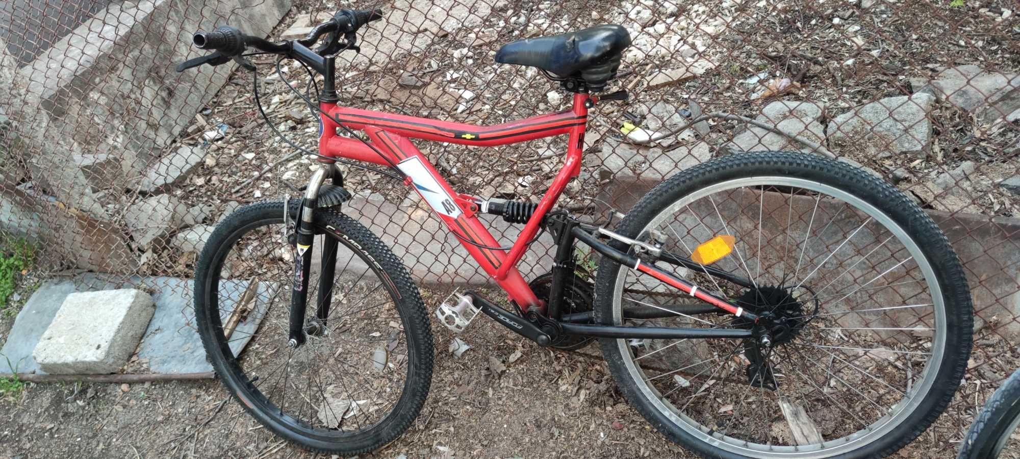 Продавам Колела 12 броя.