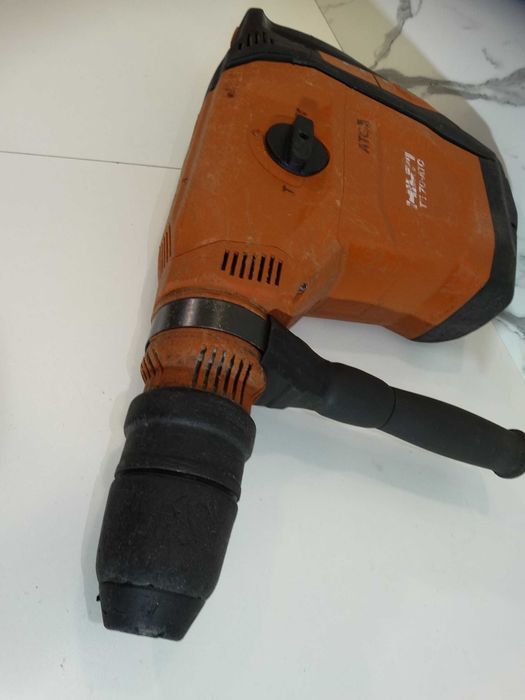 Hilti TE 70 ATC / AVR - Мощна ударо пробивна машина