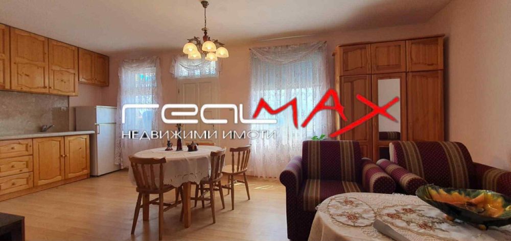 Продава къща в гр. Шипка