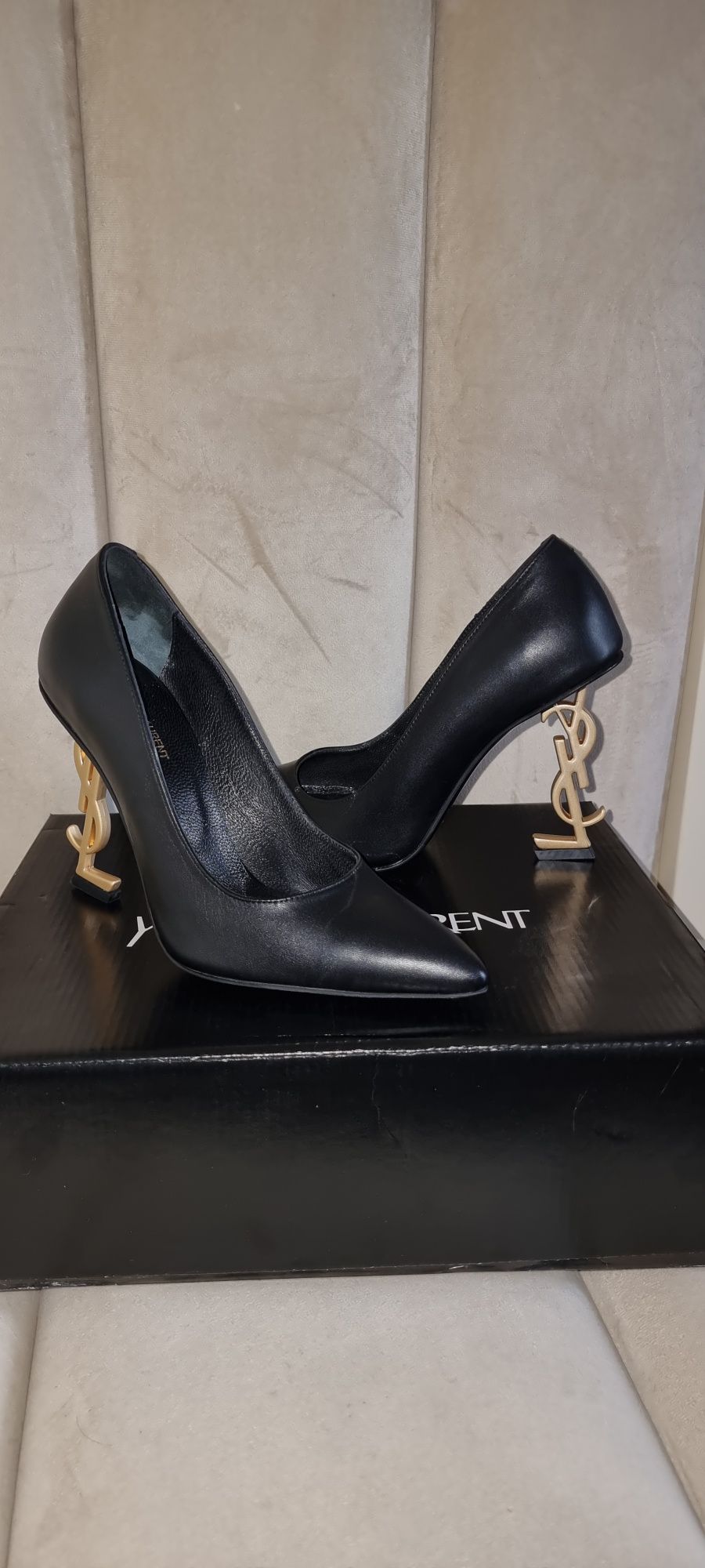 Pantofi yves saint laurent