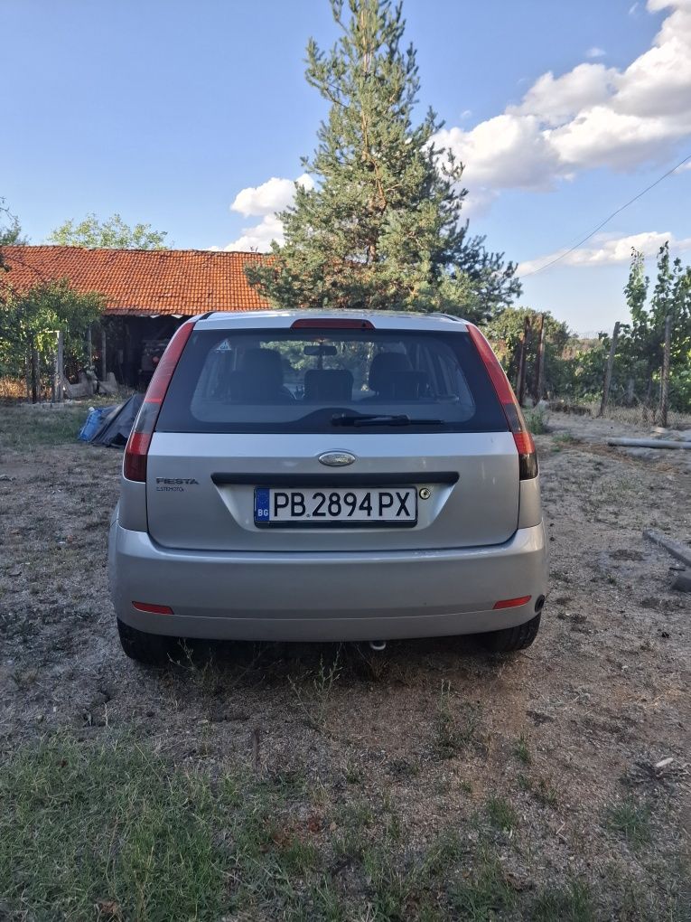 Ford Fiesta 2004 Бензин/ГАЗ (чисто нова бутилка)