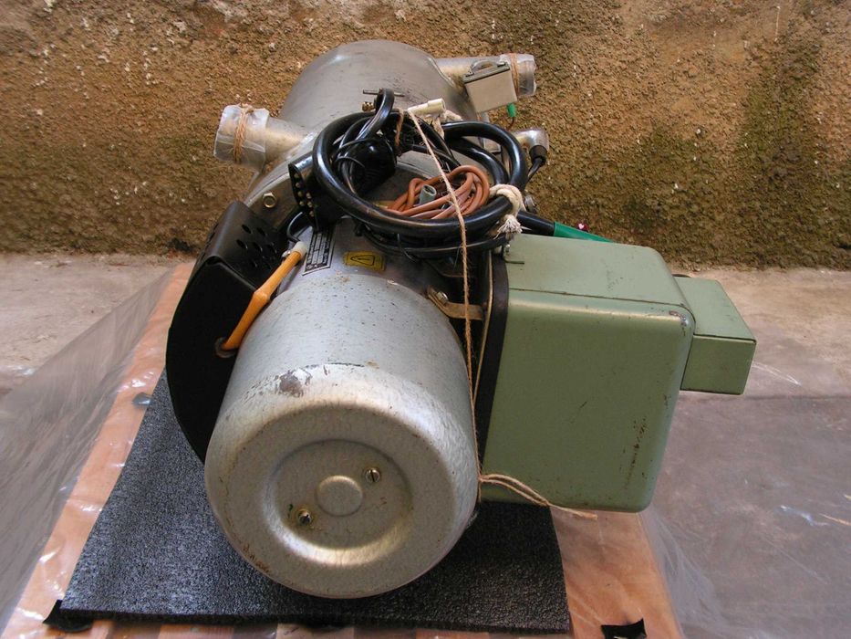 Дизелово отопление ГДР, тип 268 за салон на автобус на 24 V.