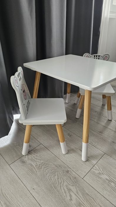 Комплект Детски маса и столчета