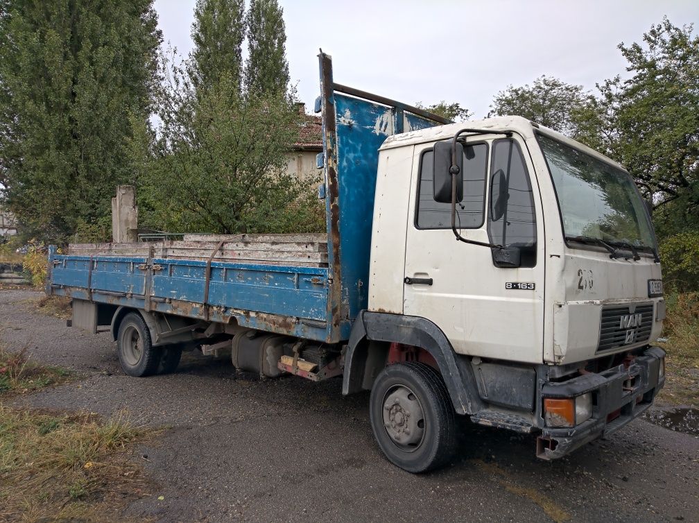 Транспорт с бордови камион 5.5 м за София и страната