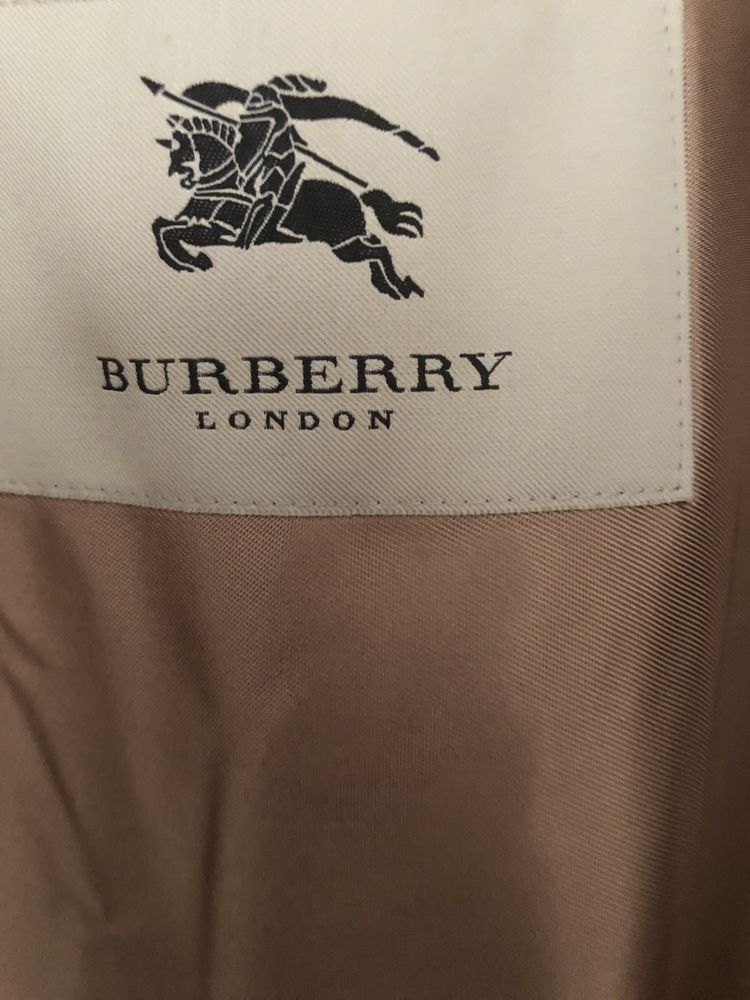 Trenci barbatesc Burberry