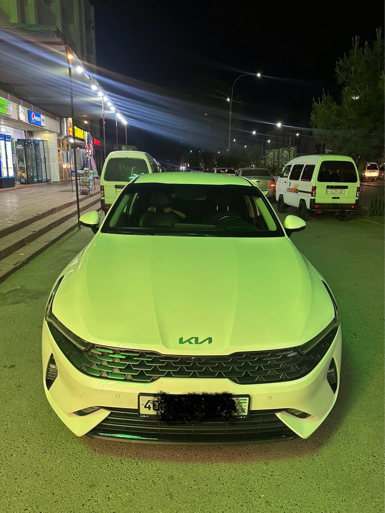 Kia K5 4- poz 33,500 km