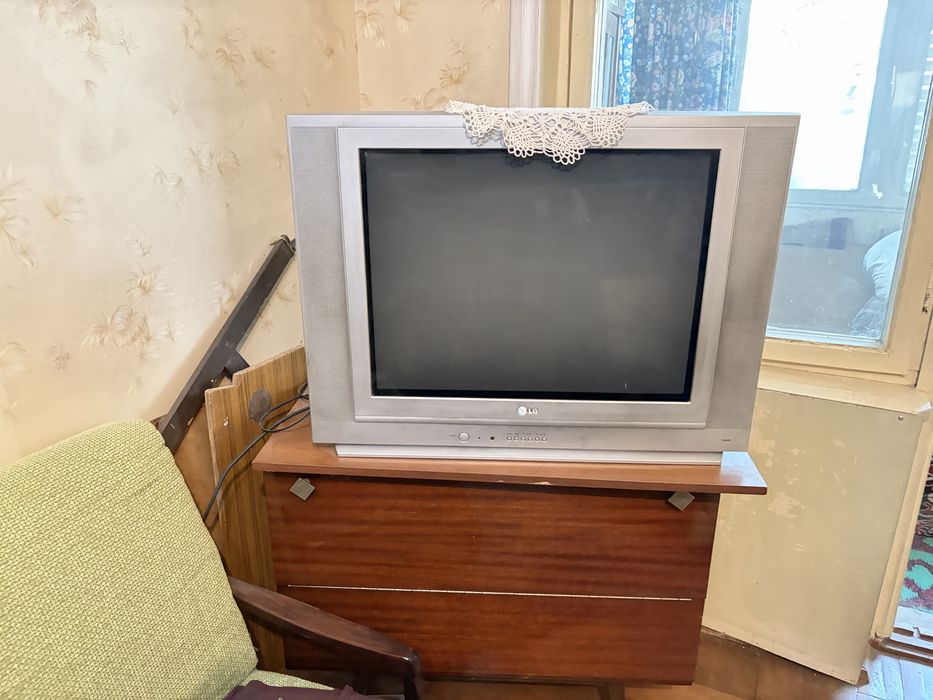 Продается комплект мебели