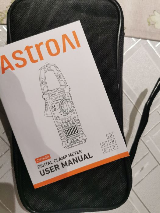 Multimetru digital AstroAI