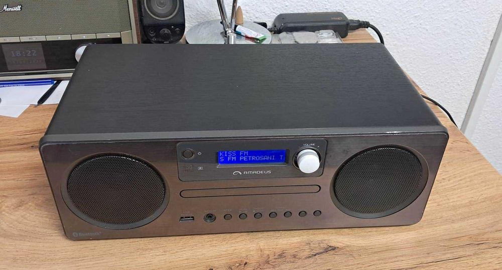 Microsistem AMADEUS CAVATO cu CD, USB, radio DAB+ FM și Bluetooth