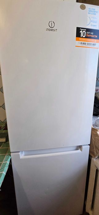 Б/у Холодильник двухкамерный