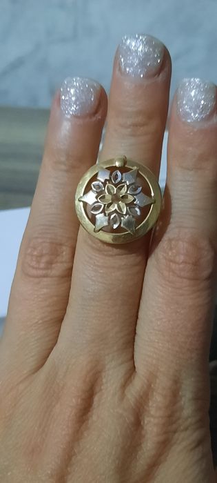 Кольцо 750 пробы.