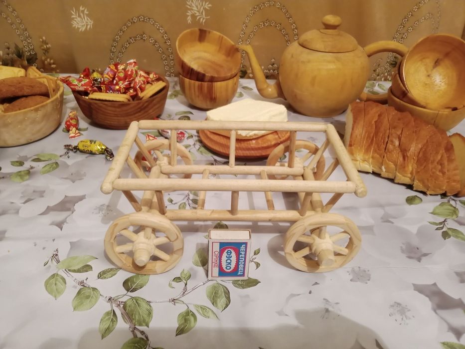 Продам хлебницу  не дорого