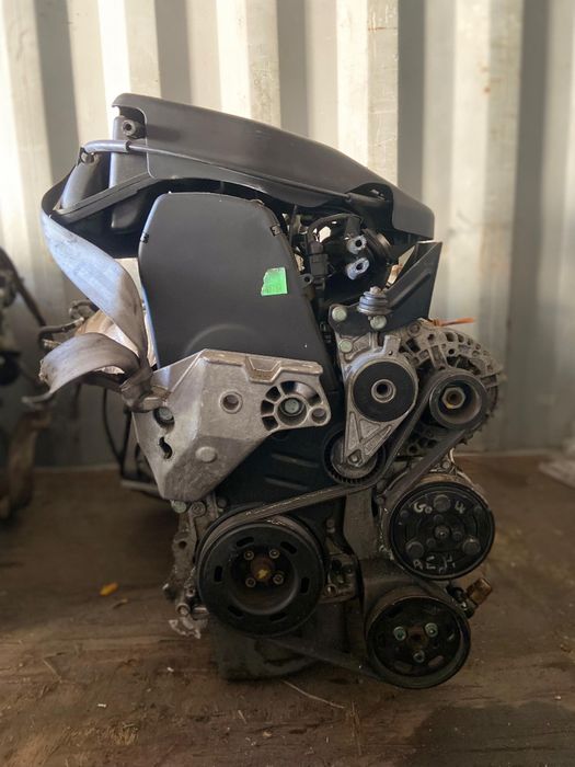 Двигатель AEH Volkswagen Skoda Seat Audi объемом 1.6  литрах