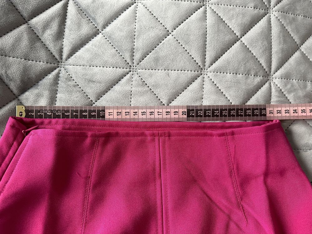 Нови поли различни модели Zara
