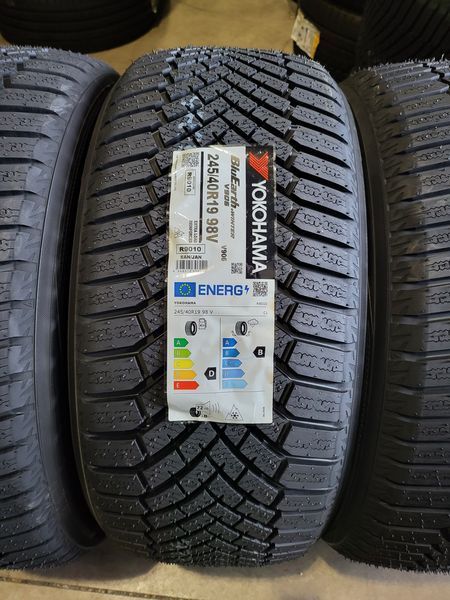 275/35/19//245/40/19 YOKOHAMA