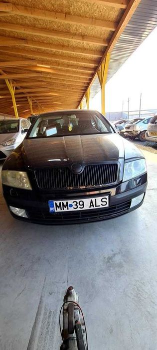 Dezmembram Skoda Octavia an 2005 motor 2.0 BKD