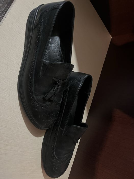 Продается б/у обувь детская.