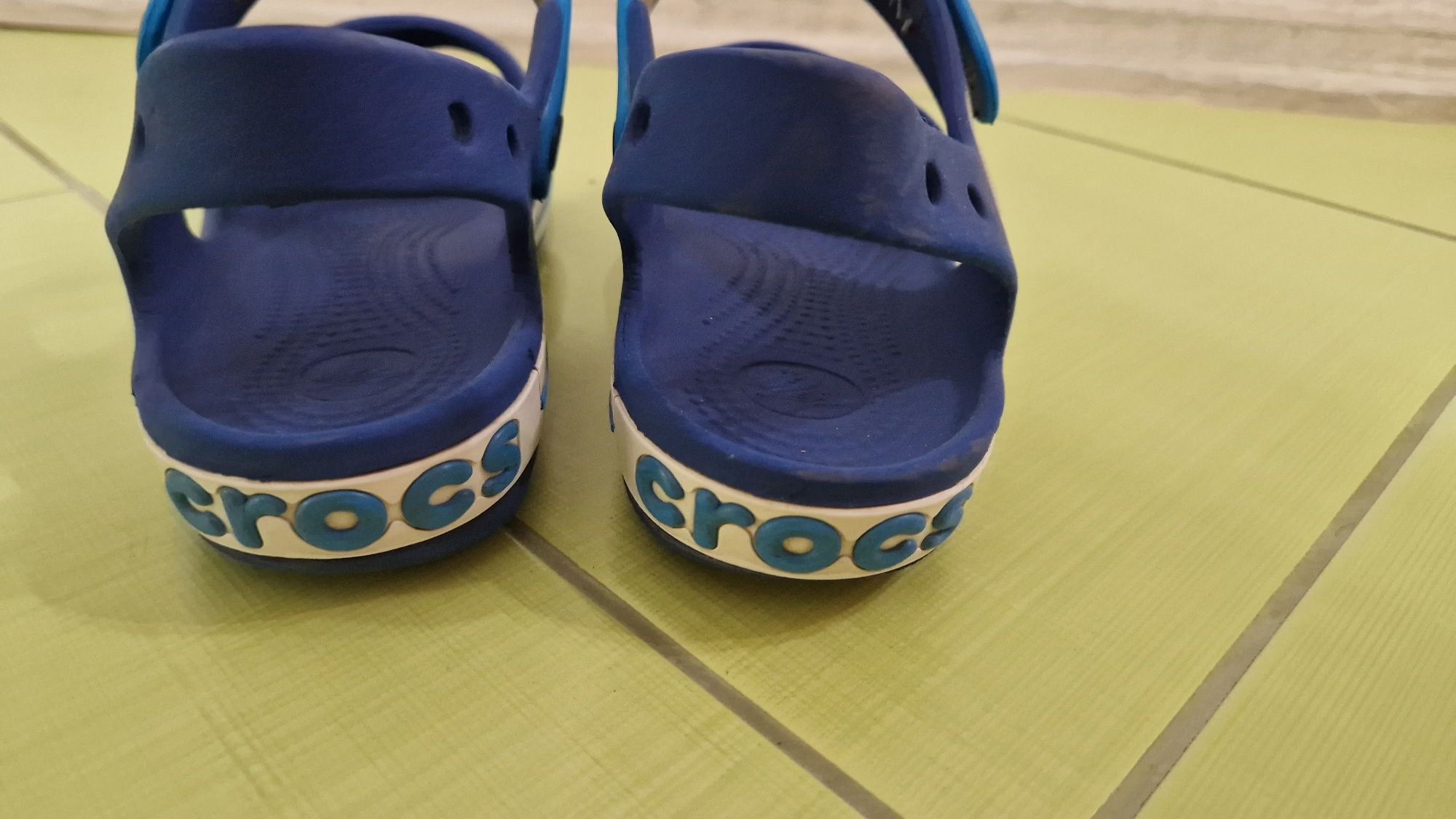 Crocs J2 (33-34)