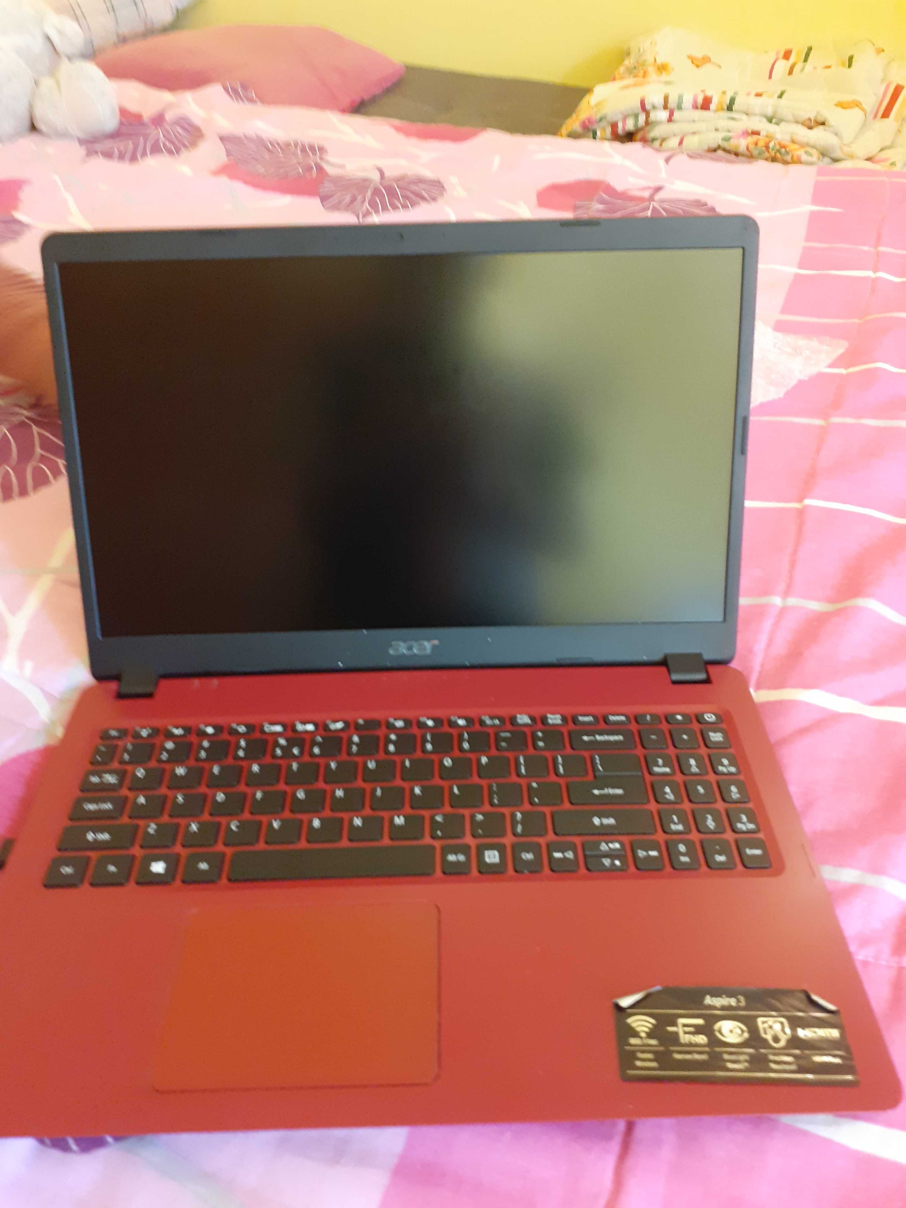 Vând Laptop Acer