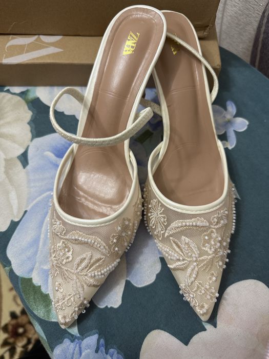 Zara tufli (yengi kiyilmagan)