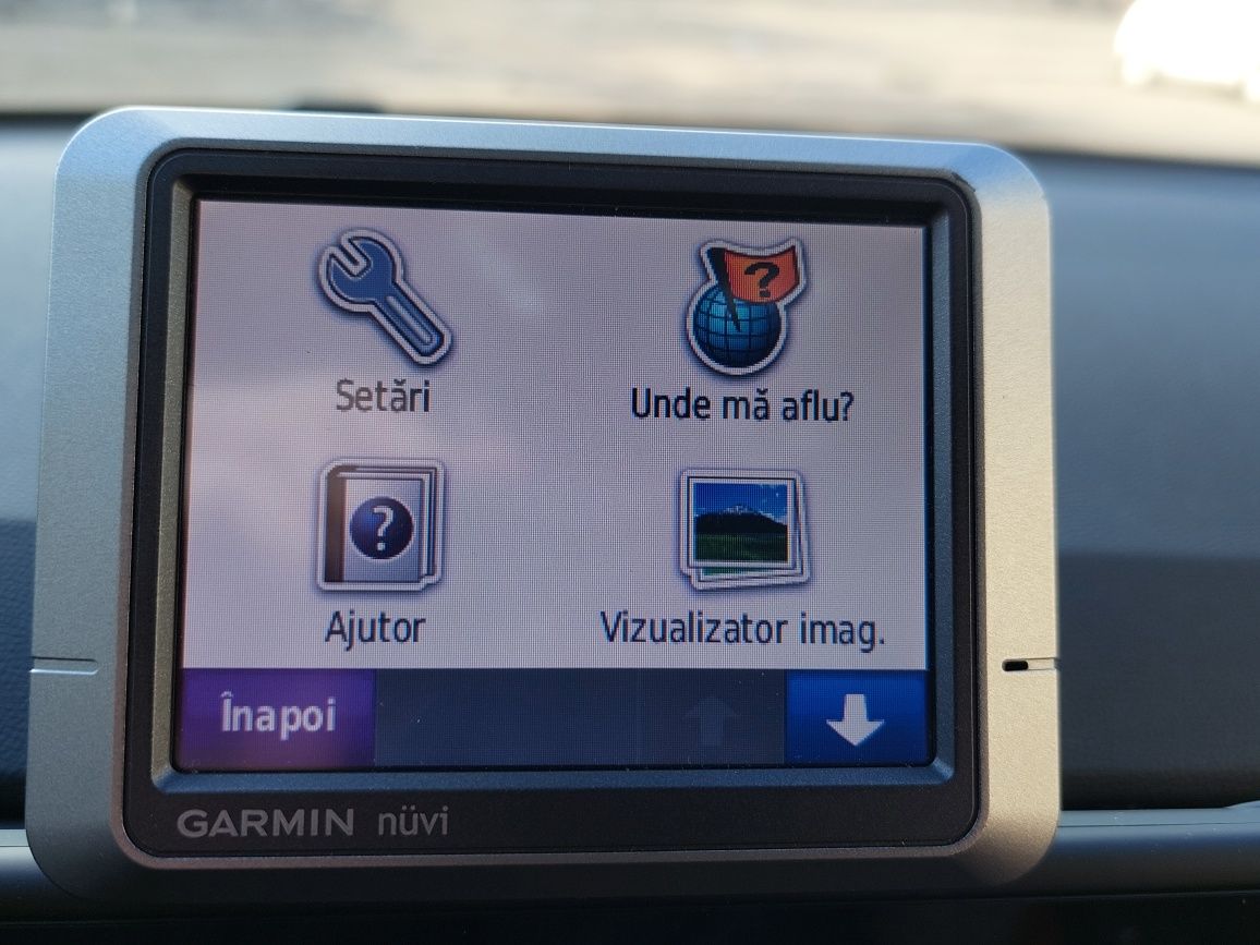 GpS Navigatie Garmin Novi 200 + incarcator + suport parbriz - 99 lei