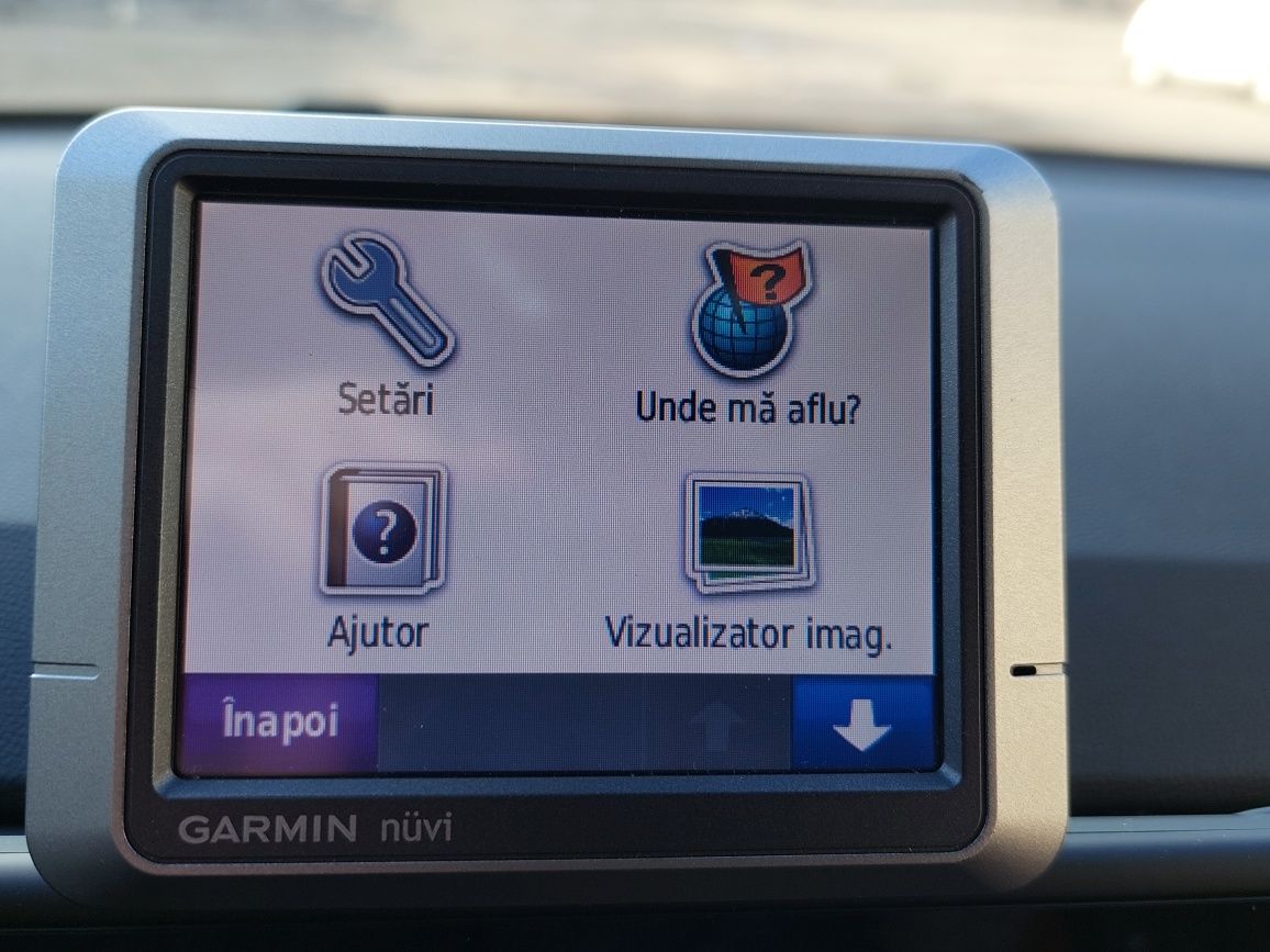 Navigatie Garmin Novi 200 + incarcator + suport parbriz - 150 lei