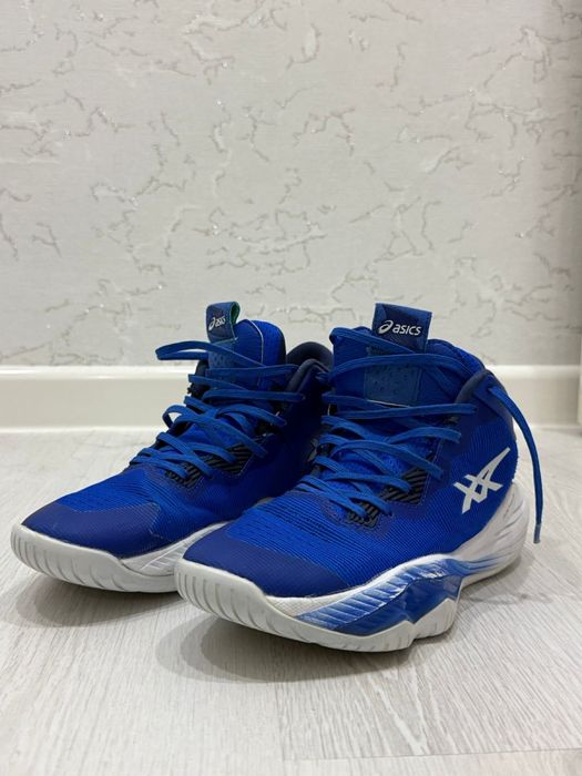 Asics Кроссовки 40.5размер