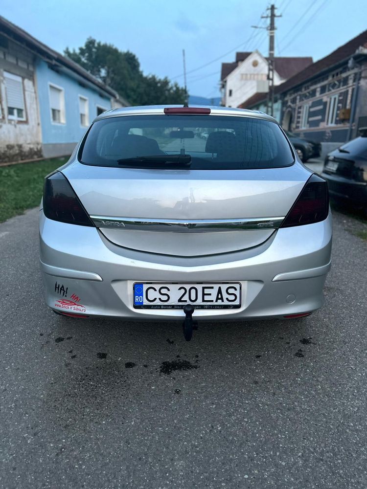 Vând Opel Astra H Gtc