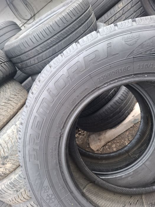 Vand 2 anvelope 235 65 16 C bune dot 2022