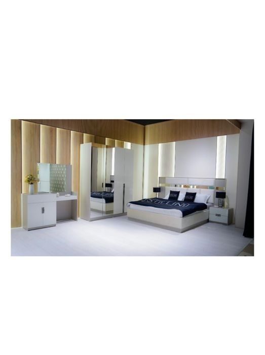 Продаётся спальный гарнитур.В отличном состояний