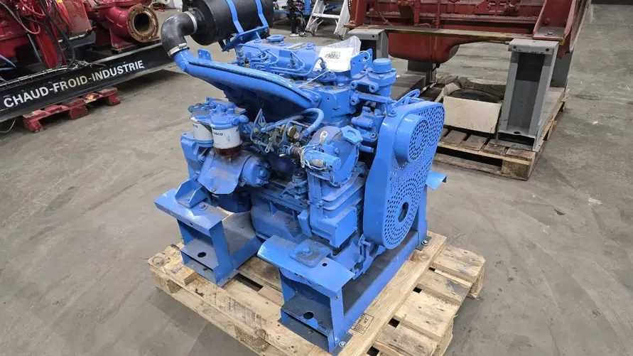 Motor complet excavator Iveco 8041 - Piese motor Iveco